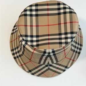Burberry Bucket hat - M